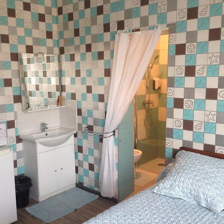 טולוז Hotel Les Violettes מראה חיצוני תמונה